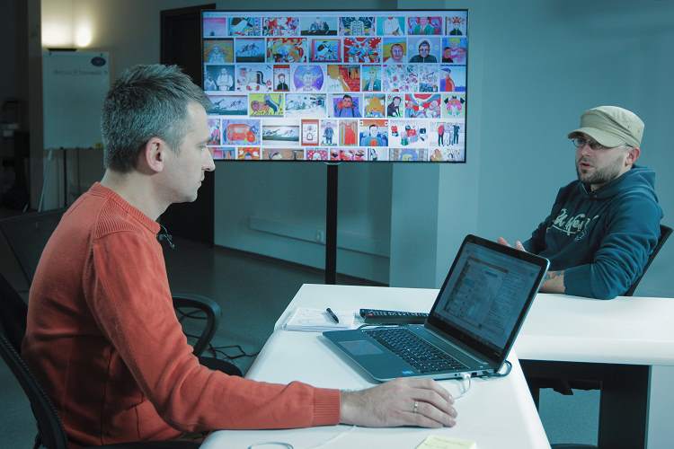 Roman Skripin (links) beim Interview: Der bekannte ukrainische Journalist arbeitet ebenfalls für Hromadske.tv.