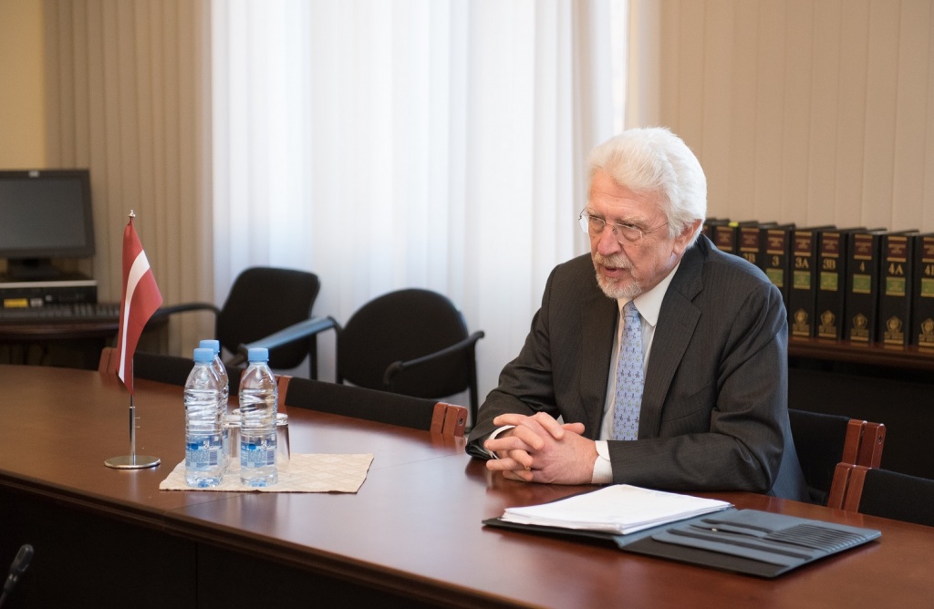 Ojars Eriks Kalnins ist Vorsitzender des Auswärtigen Ausschusses des lettischen Parlaments (Saeima) und leitet auch die lettische Delegation bei der parlamentarischen Versammlung der Nato. / Foto: Ernests Dinka, Saeima.lv