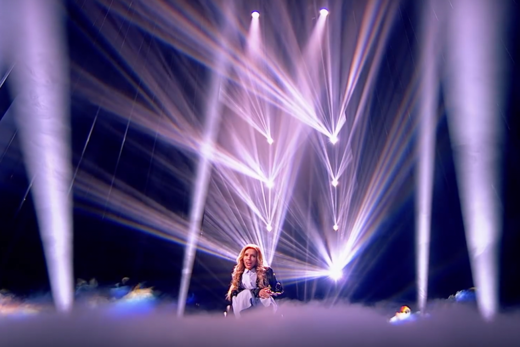 Mit dem Song „The Flame Is Burning“ soll die Sängerin Julia Samojlowa Russland beim Eurovision Song Contest in Kiew repräsentieren. / Foto: Screenshot aus dem Bewerbungsvideo auf der offiziellen Website des European Song Contest.