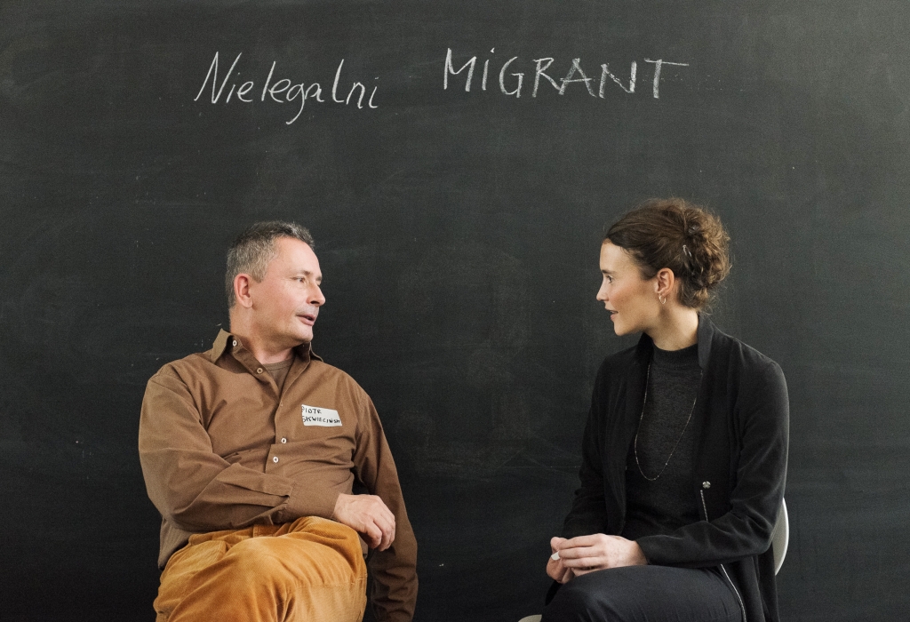 &quot;Nielegalni&quot; is Polish and means &quot;illegal&quot;. How difficult it is to come to a common understanding of the term &quot;illegal immigrant&quot; is reflected by the conversation between our two protagonists, Caterina Lobenstein and Piotr Skwiecinski. / Foto: Ekaterina Anokhina, n-ost