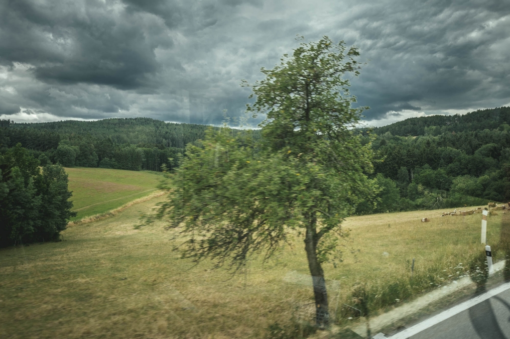 Die Protagonisten des Romans „Winterbergs letzte Reise&quot; sind auf einer Reise durch die ehemalige Tschechoslowakei. / Foto: Florian Bachmeier, n-ost