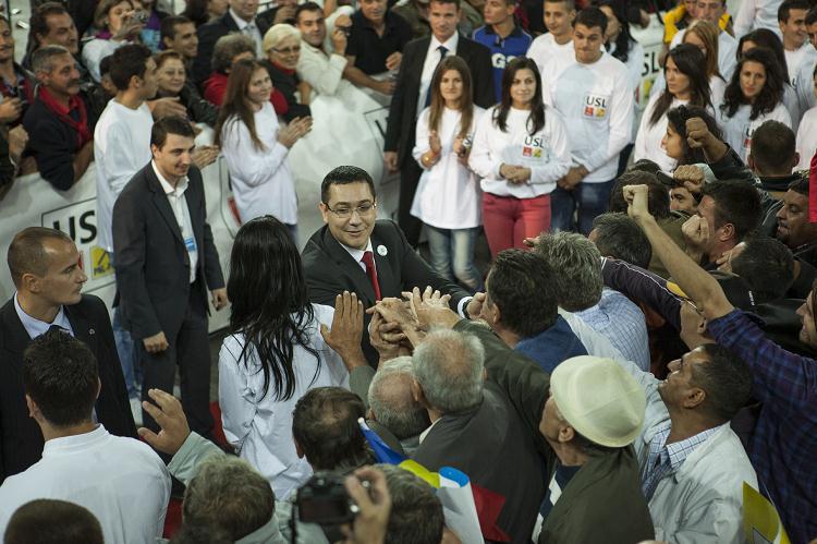 Victor Ponta zu besseren Zeiten im Oktober 2012 kurz vor dem Wahlsieg seiner Partei USL. / Foto: George Popescu, n-ost