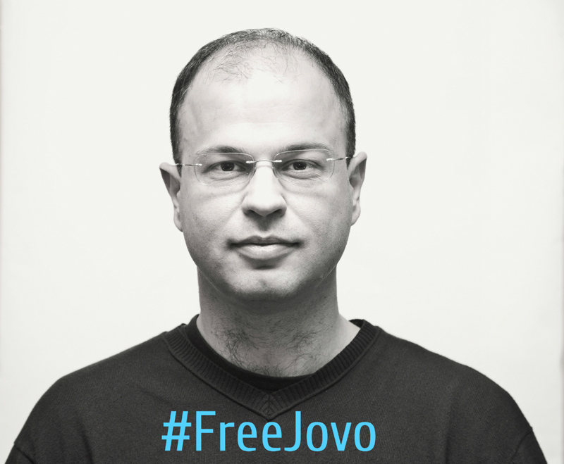 Jovo Martinovic sitzt in Montenegro seit Oktober 2015 in Untersuchungshaft. Dieses Bild wird von Unterstützern, die von seiner Unschuld überzeugt sind, im Rahmen einer Kampagne zu seiner Freilassung verwendet. / Foto: privat, n-ost