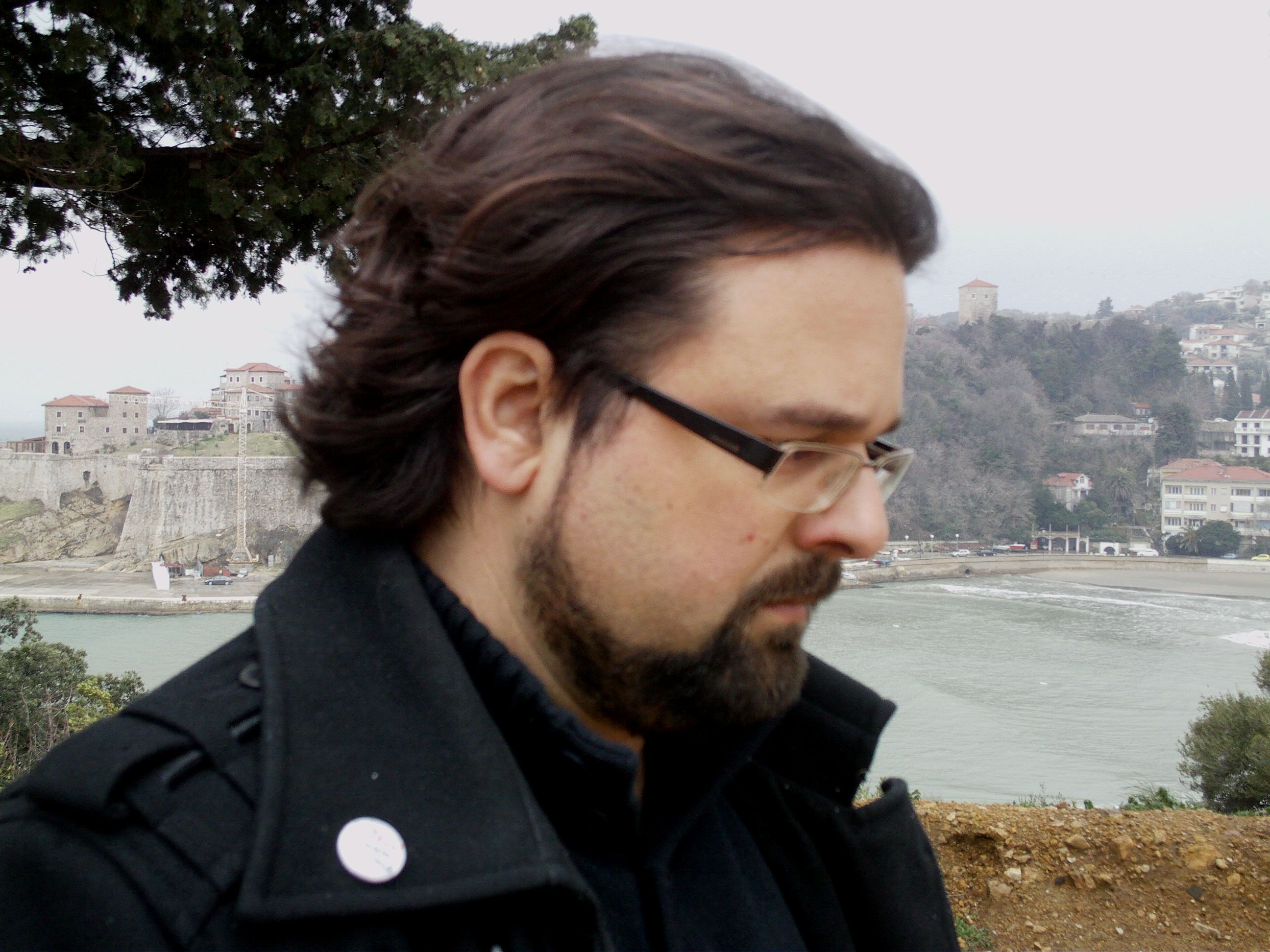 „Die Ankunft“ von Andrej Nikolaidis ist Endzeitroman und philosophischer Krimi zugleich. Foto: Dragan Pritika