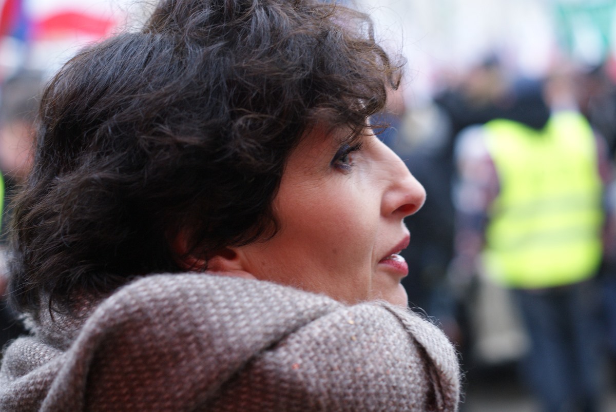 Renata Kim arbeitet bei einem privaten Nachrichtenmagazin und hat daher keine Angst, öffentlich gegen das neue Mediengesetz zu demonstrieren. / Foto: Agnieszka Hreczuk, n-ost