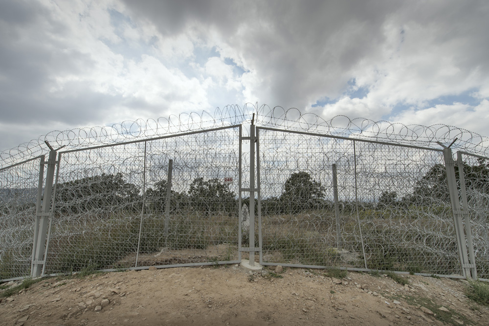Die im Juli errichtete Grenzanlage zwischen der Türkei und Bulgarien. / Foto: Dagmar Gester, n-ost