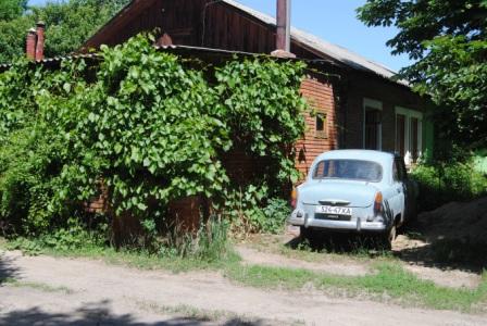 Eigentlich ist Charkiw eine Eine-Million-Einwohner-Stadt. In manchen Stadtteilen aber scheint die Zeit stehen geblieben zu sein / Inna Hartwich, n-ost