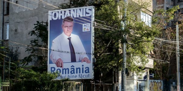 Der deutschstämmige Klaus Johannis wird neuer Staatspräsident Rumäniens. / Mihai Stoica, n-ost