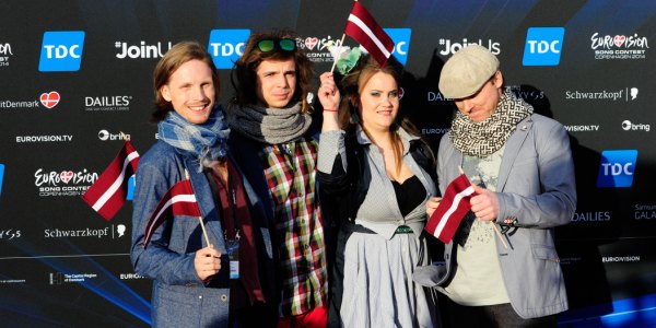 Jöran Steinhauer (links) und seine Band "Aarzemnieki" auf der Auftaktveranstaltung des Song Contest in Kopenhagen / Sander Hesterman (EBU)