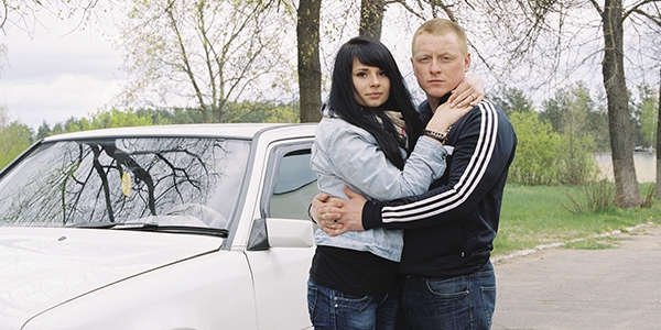 Ein junges Paar, dass wie viele andere in Belarus, von einem eigenen Haus auf dem Land träumt. / Foto: Siarhiej Lieskiec