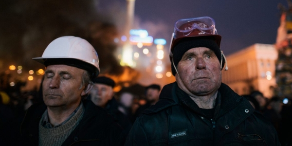 Am Abend des 19. Februar auf dem Maidan / Jacob Balzani Lööv, n-ost / zur gesamten Bildstrecke
