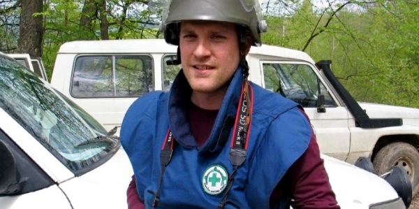 Michael Biach während der Recherche zu seiner Reportage über Minen in Bosnien. / Foto: privat
