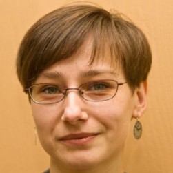 Iryna Vidanava
